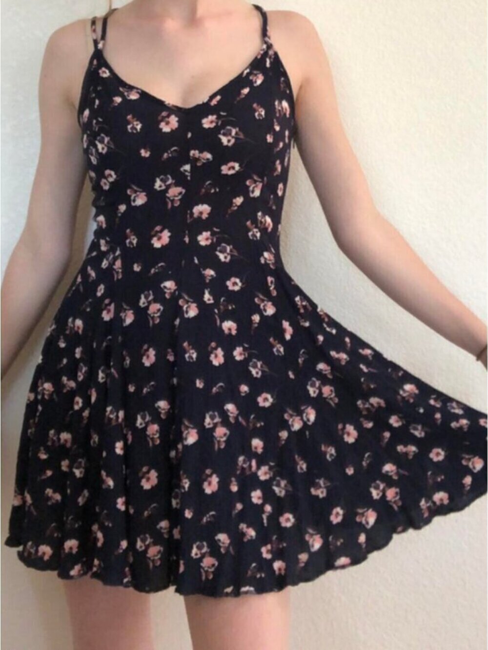 American Eagle | sz M | Black Floral Tie Strap Maxi Dress